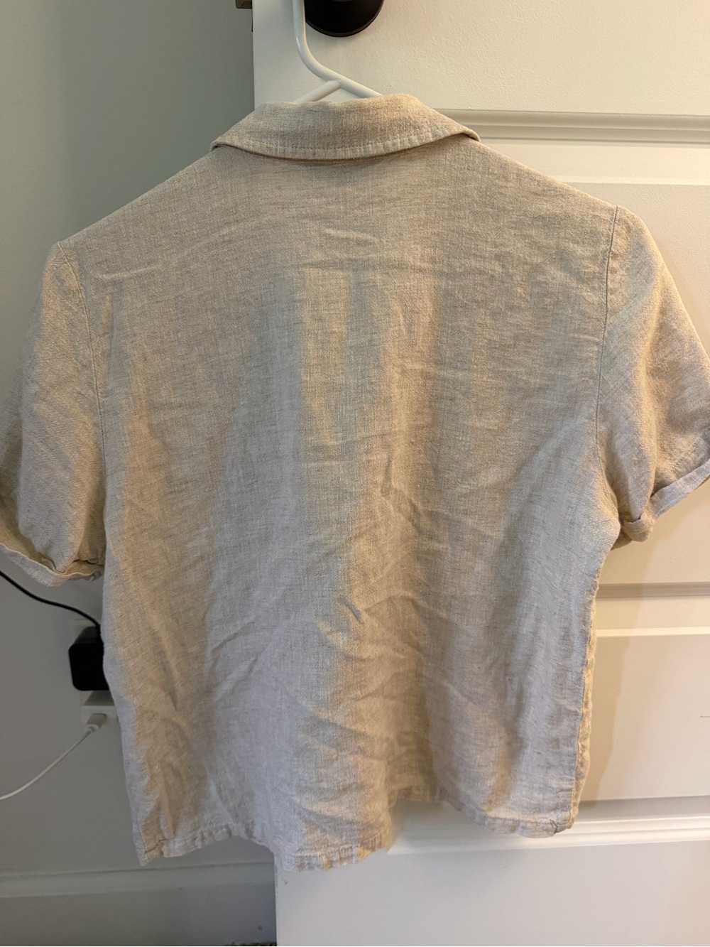 Banana Republic | women’s Linen Short-Sleeve Shirt - Picture 4 of 4